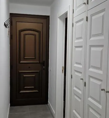 Sunny Large Terrace In Center Of Americas 펜션 플라야데라스아메리카스