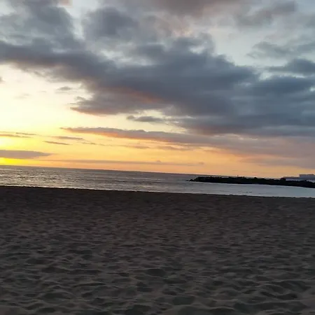 Sunny Large Terrace In Center Of Americas Playa de las Americas (Tenerife)