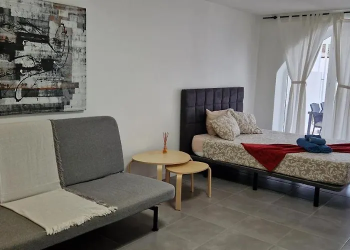 Sunny Large Terrace In Center Of Americas Playa de las Americas (Tenerife)