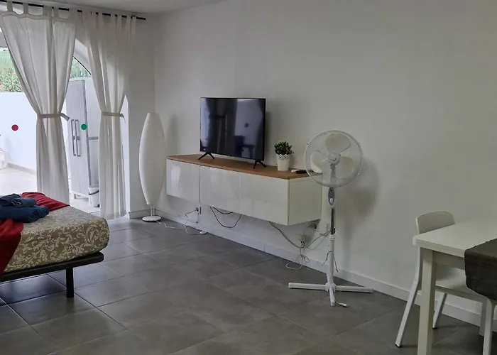 Sunny Large Terrace In Center Of Americas * Playa de las Americas (Tenerife)