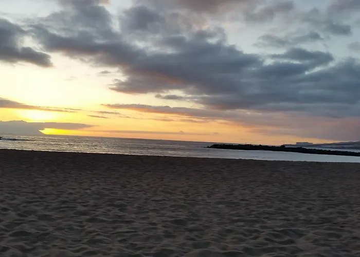 Sunny Large Terrace In Center Of Americas Playa de las Americas (Tenerife)